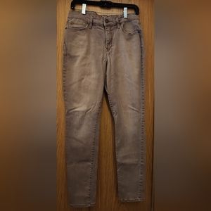 Woman's Gloria Vanderbilt jeans